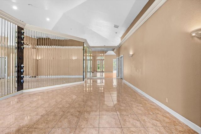12390 N 53rd Rd Road N, The Acreage, FL 33411