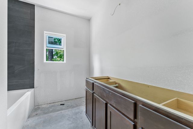 17 Stretford Drive, Bella Vista, AR 72714