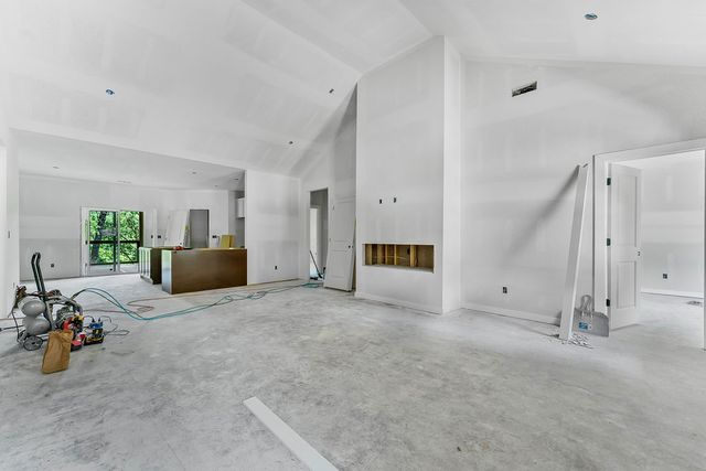 17 Stretford Drive, Bella Vista, AR 72714
