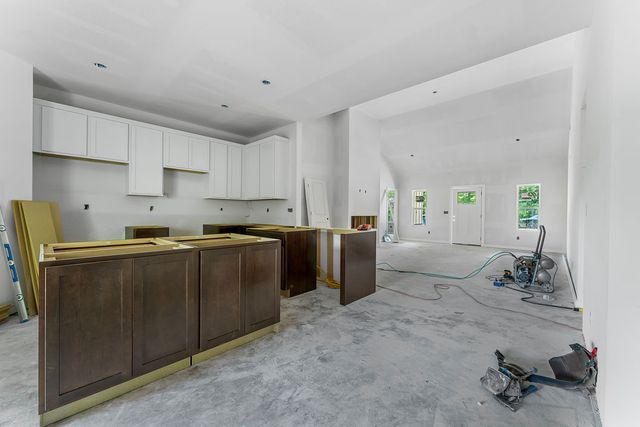 17 Stretford Drive, Bella Vista, AR 72714