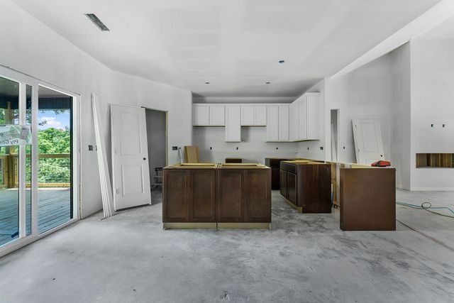 17 Stretford Drive, Bella Vista, AR 72714