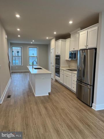 8883 CURIE ST, Manassas, VA 20109