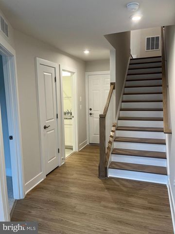 8883 CURIE ST, Manassas, VA 20109