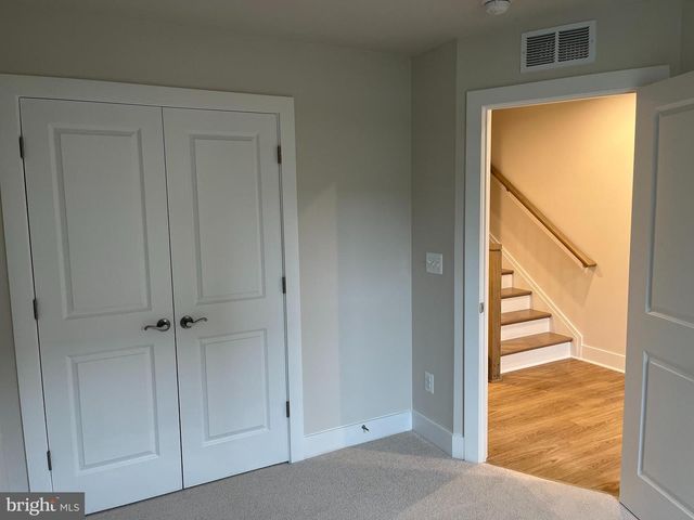 8883 CURIE ST, Manassas, VA 20109