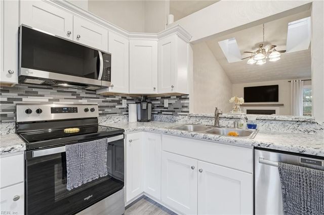 2826 Shearwater CV, Virginia Beach, VA 23454