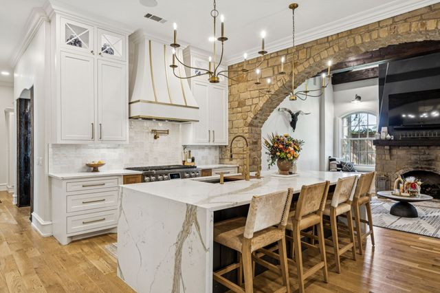 1100 LA PALOMA Court, Southlake, TX 76092