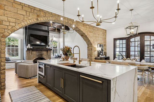 1100 LA PALOMA Court, Southlake, TX 76092