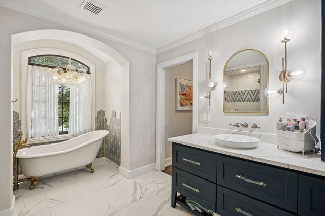 1100 LA PALOMA Court, Southlake, TX 76092