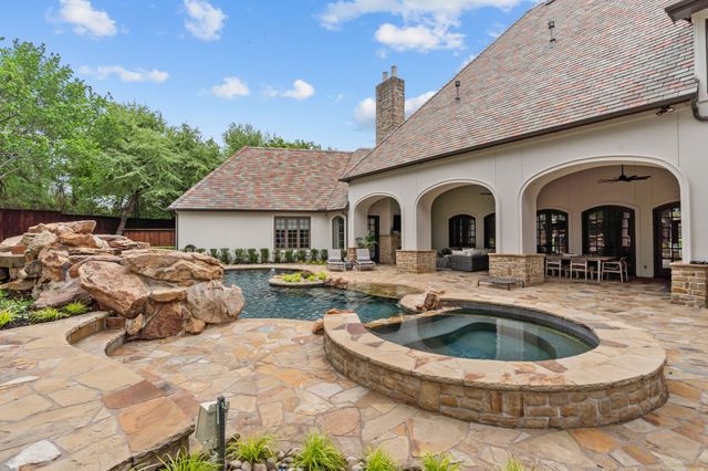 1100 LA PALOMA Court, Southlake, TX 76092