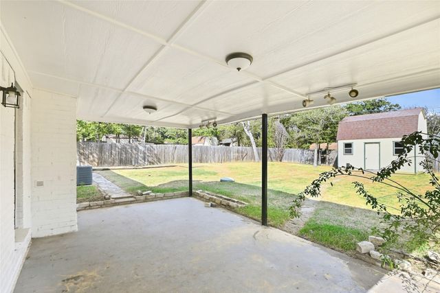 308 Hickorywood Street, Azle, TX 76020