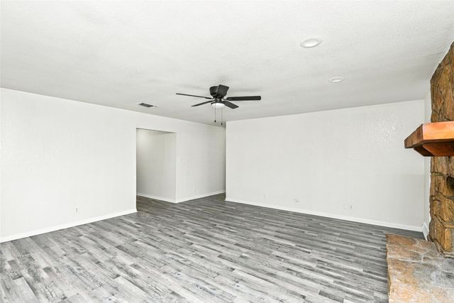308 Hickorywood Street, Azle, TX 76020