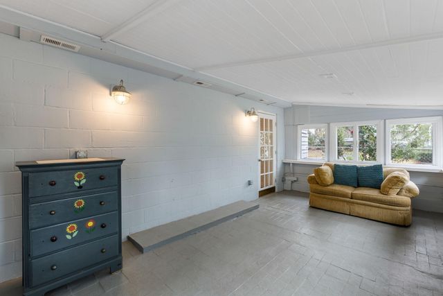 1363 S Edgewater Drive, Charleston, SC 29407