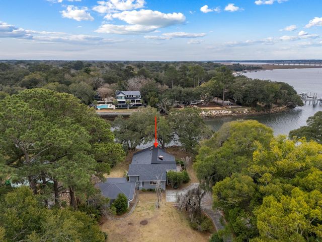 1363 S Edgewater Drive, Charleston, SC 29407