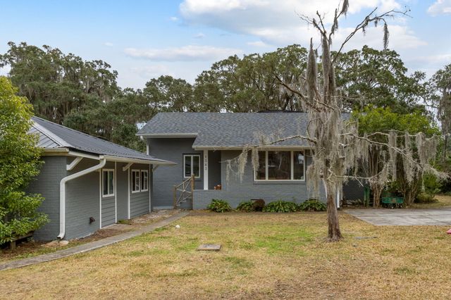 1363 S Edgewater Drive, Charleston, SC 29407