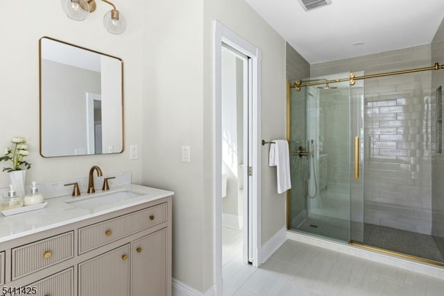 201 Maple Place, Cranford Twp., NJ 07016