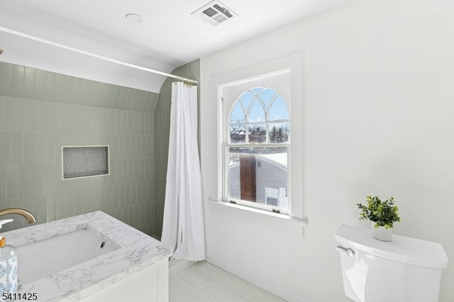 201 Maple Place, Cranford Twp., NJ 07016