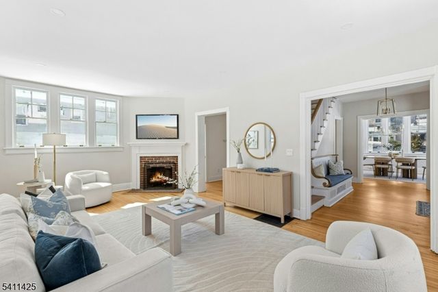 201 Maple Place, Cranford Twp., NJ 07016