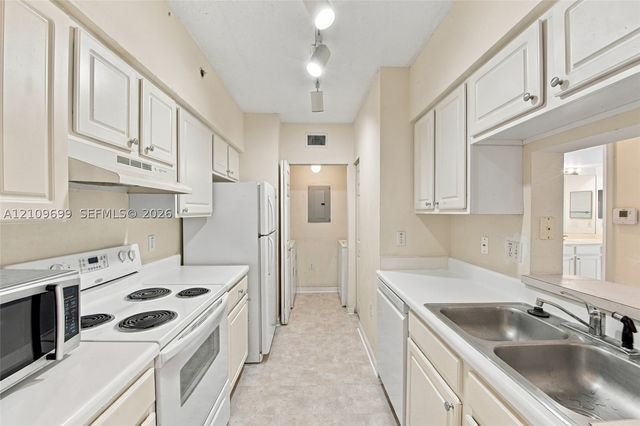 11715 W Atlantic Blvd 1807, Coral Springs, FL 33071