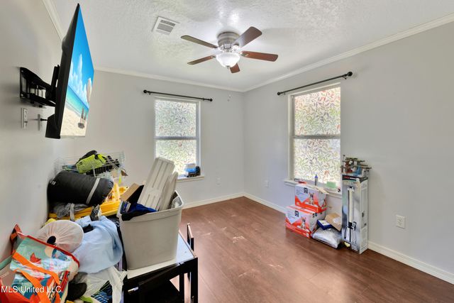 112 Wolf Branch Road, Perkinston, MS 39573