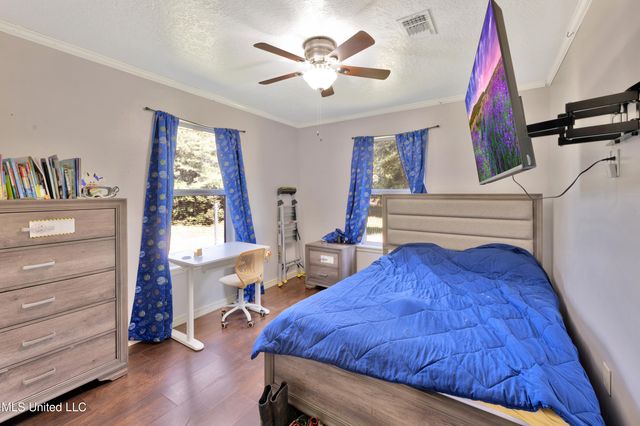 112 Wolf Branch Road, Perkinston, MS 39573