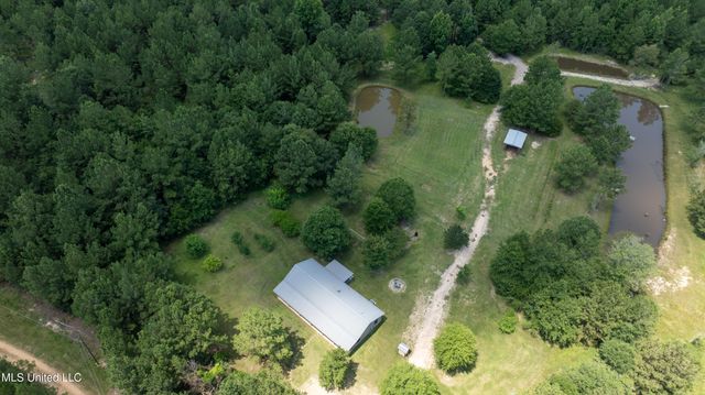 112 Wolf Branch Road, Perkinston, MS 39573