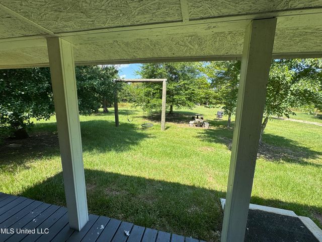 112 Wolf Branch Road, Perkinston, MS 39573
