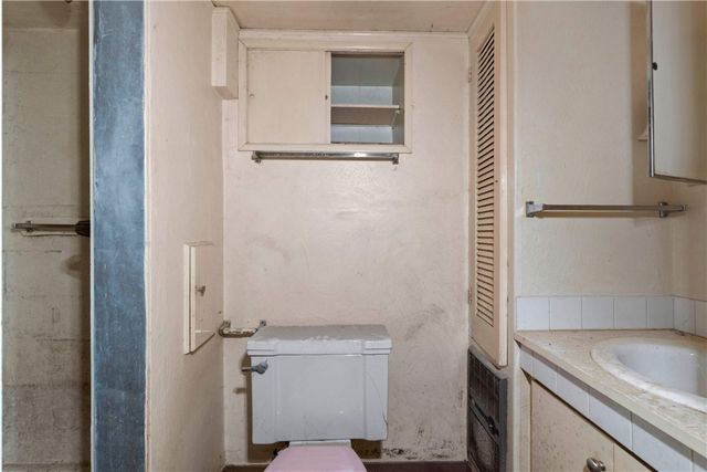 2084 Whited St, Brookline, PA 15210