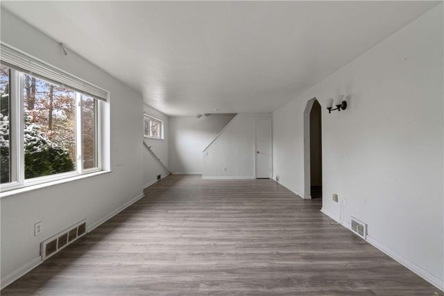 2084 Whited St, Brookline, PA 15210