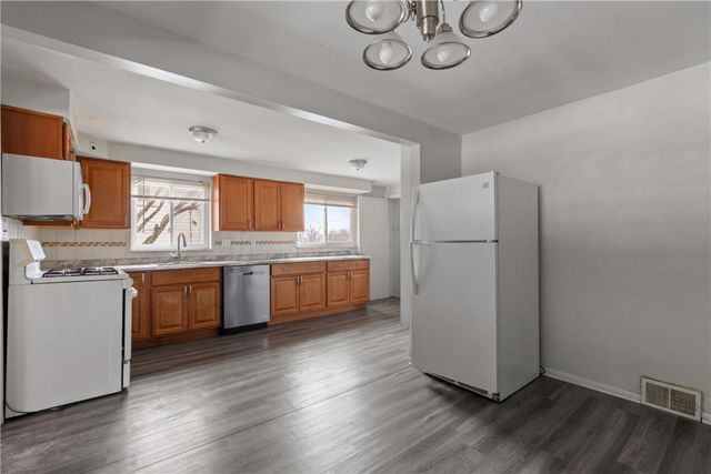 2084 Whited St, Brookline, PA 15210