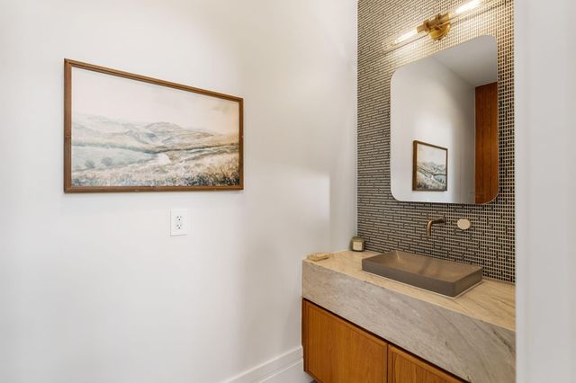 1023 Euclid Street, Houston, TX 77009