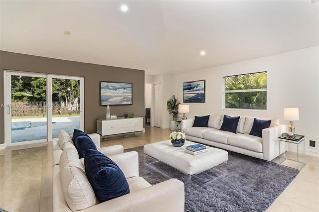 1222 Manor Ct, Weston, FL 33326