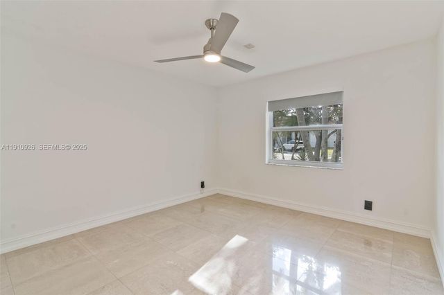 1222 Manor Ct, Weston, FL 33326