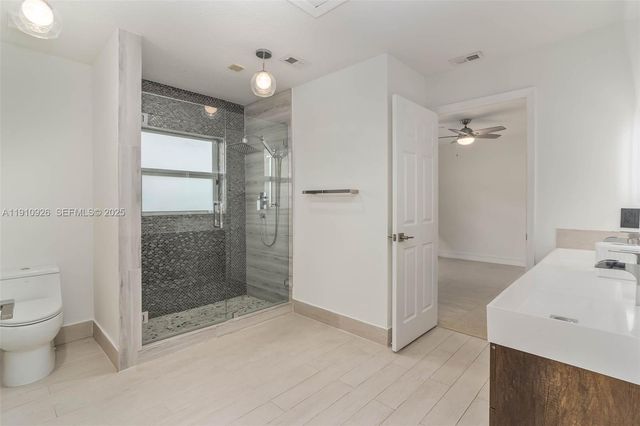 1222 Manor Ct, Weston, FL 33326