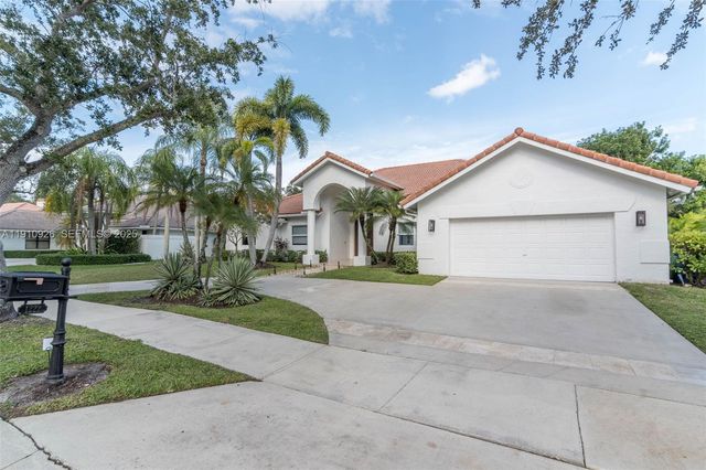 1222 Manor Ct, Weston, FL 33326