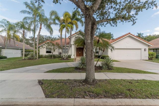 1222 Manor Ct, Weston, FL 33326