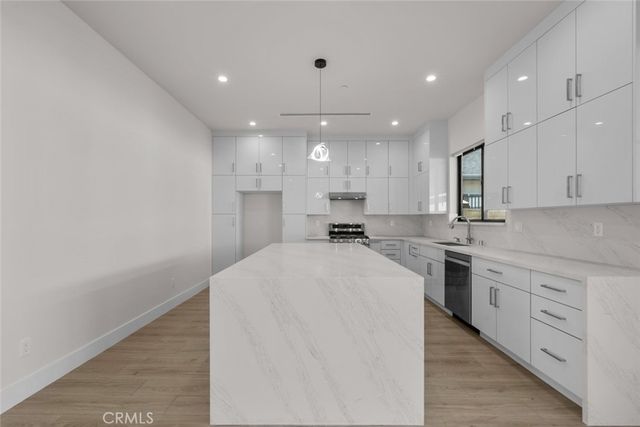 12937 W Kilikia Drive, North Hollywood, CA 91605