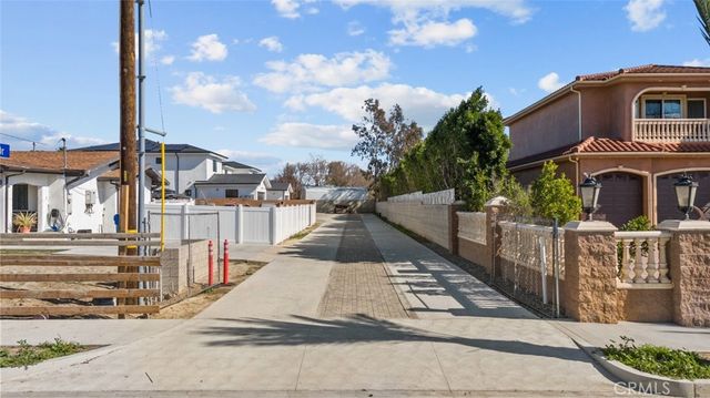 12937 W Kilikia Drive, North Hollywood, CA 91605