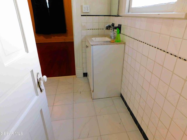 1024 UPSON Drive, El Paso, TX 79902