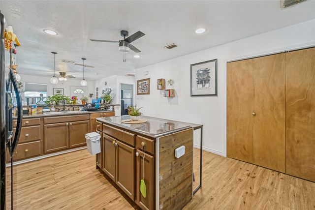 1212 E Jessamine Street, Fort Worth, TX 76104