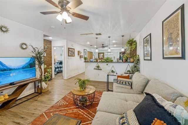 1212 E Jessamine Street, Fort Worth, TX 76104