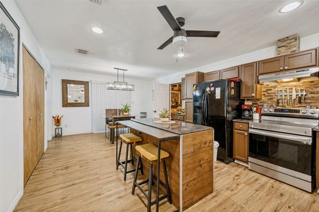 1212 E Jessamine Street, Fort Worth, TX 76104