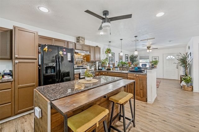 1212 E Jessamine Street, Fort Worth, TX 76104