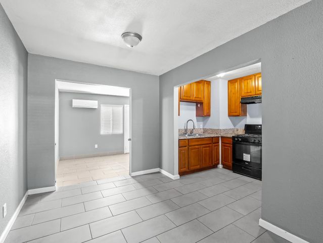 1531 N Fresno Street, Fresno, CA 93703