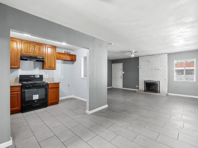 1531 N Fresno Street, Fresno, CA 93703
