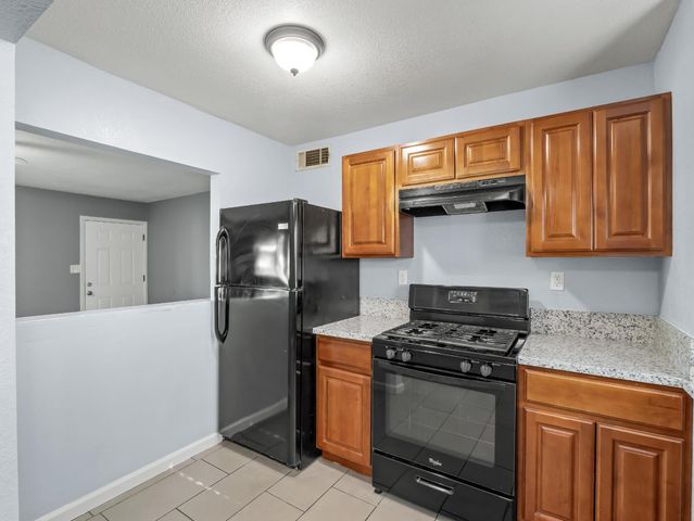 1531 N Fresno Street, Fresno, CA 93703