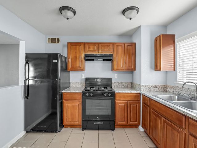 1531 N Fresno Street, Fresno, CA 93703