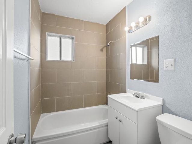1531 N Fresno Street, Fresno, CA 93703