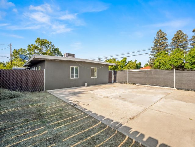 1531 N Fresno Street, Fresno, CA 93703