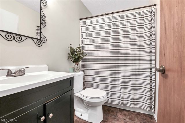 10773 Pebble Brook Lane, Strongsville, OH 44149