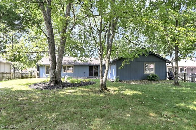 10773 Pebble Brook Lane, Strongsville, OH 44149